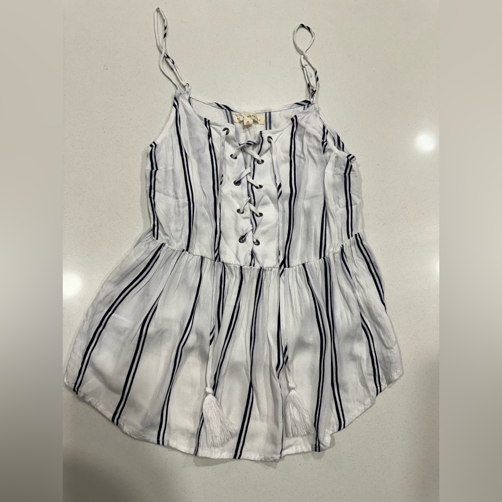 LA Hearts top